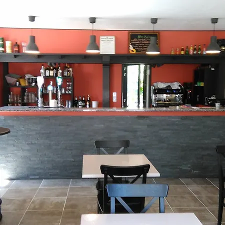 L'auberge Des Salvages Burlats