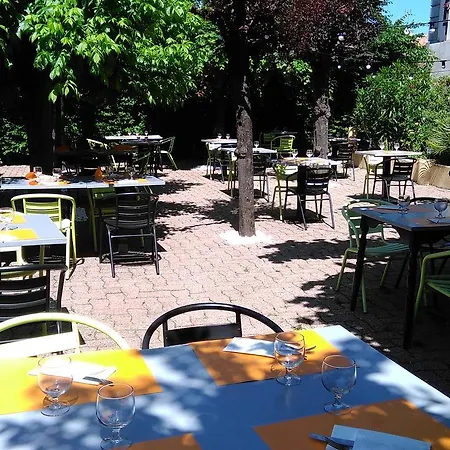 L'auberge Des Salvages Bed & Breakfast *